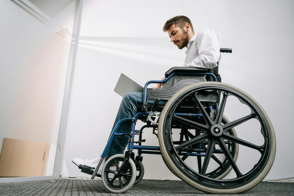 Transport Chair vs Wheelchair: Which Is Right for You?