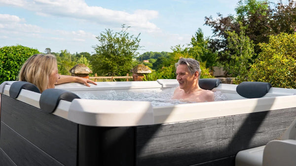 MSpa OSLO Bubble And Jet Spa 6 Person Capacity