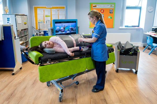 Jenx Ly-on Hi-Low Platform: Tilt-in Space Feeding, Education and Access Station