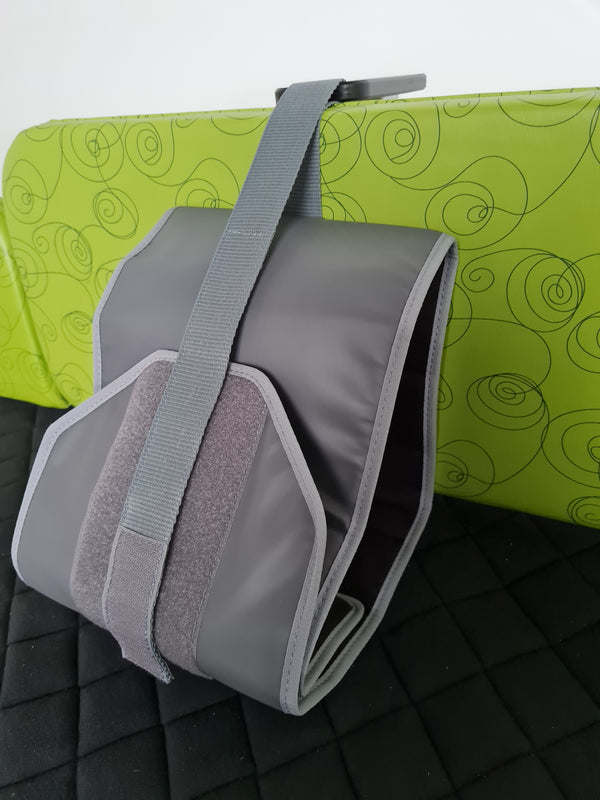 Jenx Ly-on Hi-Low Platform: Tilt-in Space Feeding, Education and Access Station