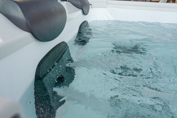 MSpa OSLO Bubble And Jet Spa 6 Person Capacity