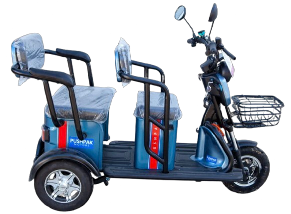 Vista lateral derecha del scooter eléctrico para dos personas Pushpak Motors-Pushpak 3500 en color azul