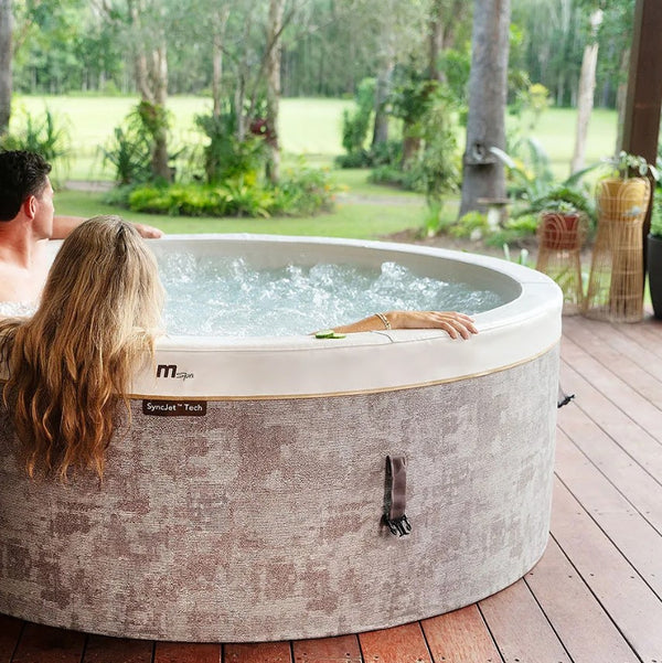 MSpa Cocoon 6-Person Hot Tub