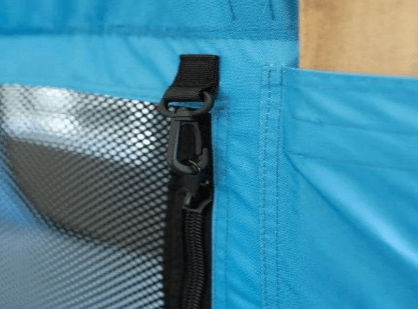 Safe Place Bedding Model 200 Close Up Of Zipper Locking Mechanism